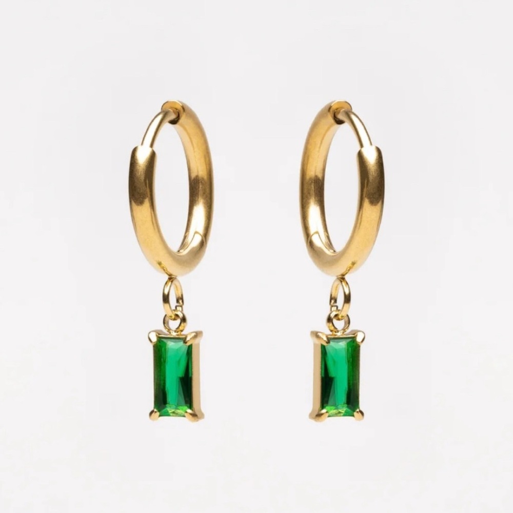Atolea Emerald necklace and earrings - Picture 4 of 7